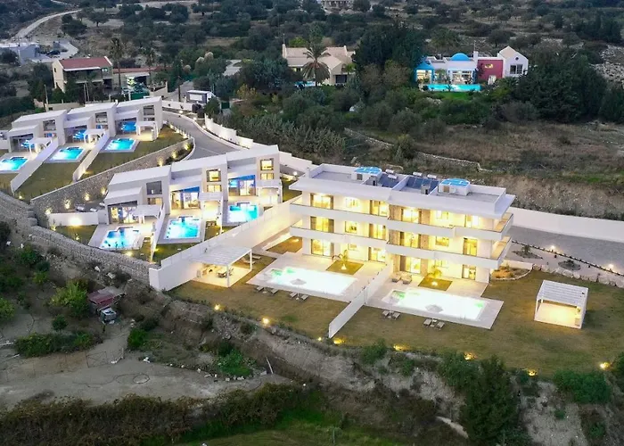 Pantheon Luxury Rhodes Island אפאנטו