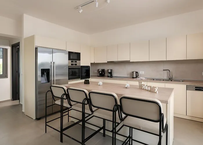 Pantheon Luxury Rhodes Island אפאנטו