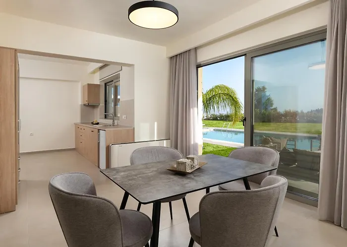 Pantheon Luxury Rhodes Island אפאנטו