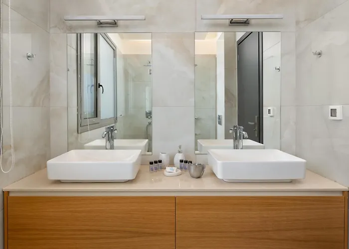 Pantheon Luxury Rhodes Island 아판토우